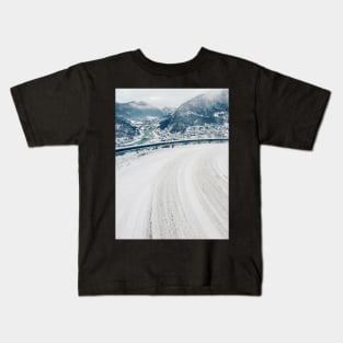 Wintertime in Norway - View on White Valley From Snow-Covered Mountain Road Kids T-Shirt